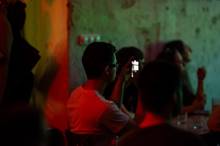 HYB4 Čítárna: Ahoj my už se přece dávno známe ty jsi taky člověk | uvedení sbírky Anny Řezníčkové