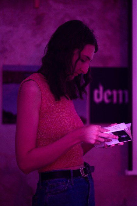 HYB4 Čítárna: Ahoj my už se přece dávno známe ty jsi taky člověk | uvedení sbírky Anny Řezníčkové