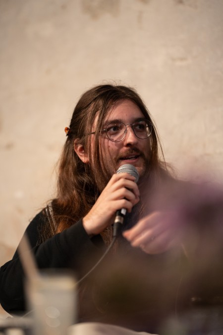 HYB4 Čítárna: Pestrá a duhová – česká queer literatura 20. a 21. století