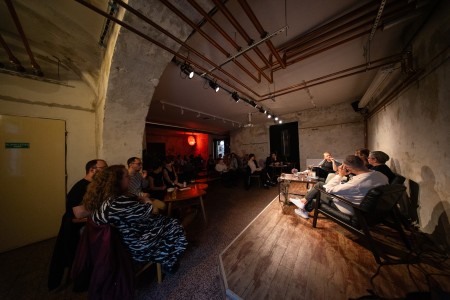 HYB4 Čítárna: Pestrá a duhová – česká queer literatura 20. a 21. století