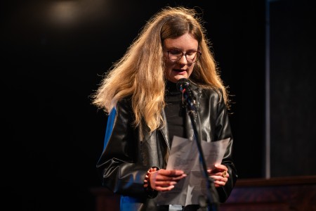 HYB4 Čítárna: Básnířky a básníci na FF UK