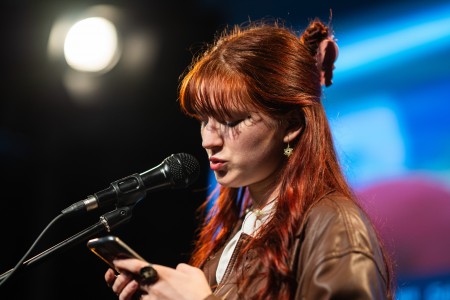 HYB4 Čítárna: Básnířky a básníci na FF UK