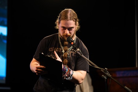 HYB4 Čítárna: Básnířky a básníci na FF UK