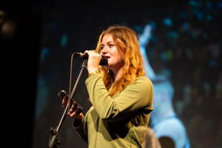 HYB4 Čítárna: Básnířky a básníci na FF UK