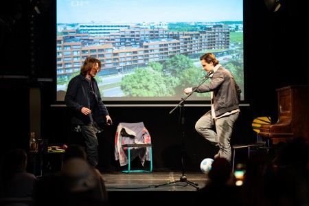 HYB4 Čítárna: Básnířky a básníci na FF UK