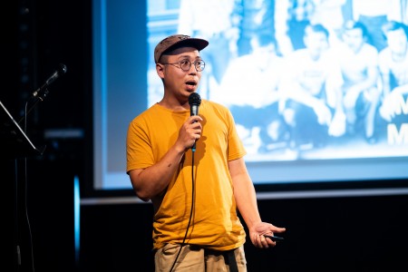 HYB4 Čítárna: Reporter Slam RefuFest