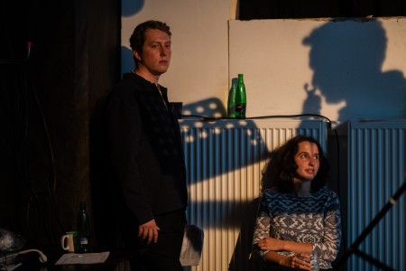 HYB4 Čítárna: Reporter Slam RefuFest