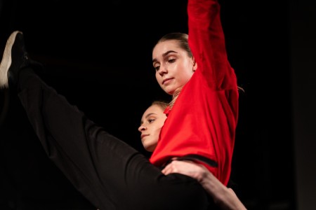 HYB4 Čítárna: Reporter Slam RefuFest