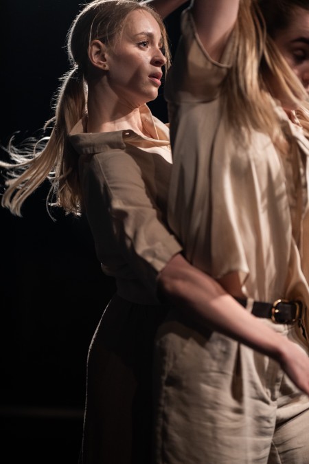 HYB4 Čítárna: Reporter Slam RefuFest