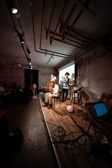 HYB4 Čítárna: SUKCES SAISÓNY – atto I. (Richard L. Kramár & Zlé Zeliny Collective) / uvedení knihy