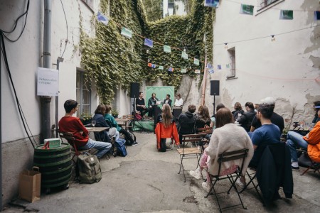 Kapitalks x revue Prostor na BRaKu: Pozor na jazyk!