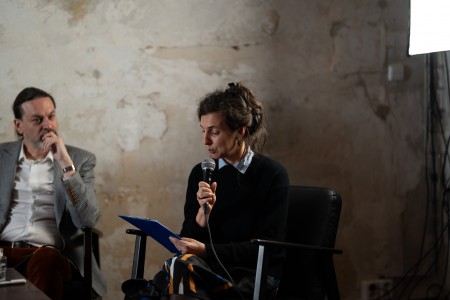 HYB4 Čítárna: Kde prochází hranice mezi autorstvím a algoritmem?