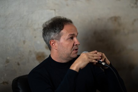 HYB4 Čítárna: Kde prochází hranice mezi autorstvím a algoritmem?