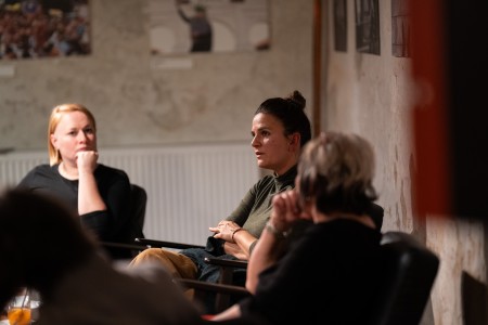 HYB4 Čítárna: Mezi integrací a iluzí: místo romské literatury v Česku