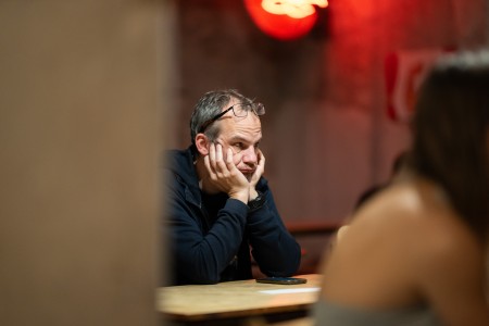 HYB4 Čítárna: Mezi integrací a iluzí: místo romské literatury v Česku