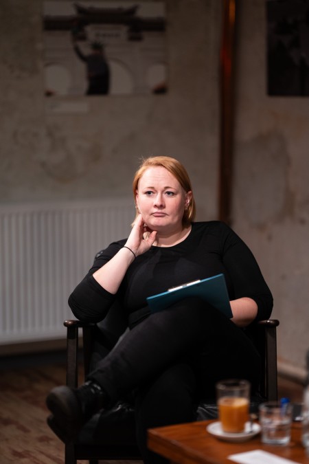 HYB4 Čítárna: Mezi integrací a iluzí: místo romské literatury v Česku