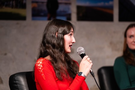 HYB4 Čítárna: Všechny vůně oleandru