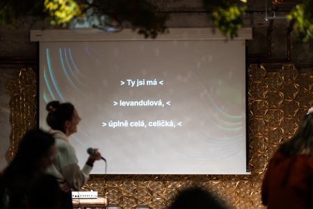 HYB4 Čítárna: Hrajte ještě dál | uvedení + karaoke