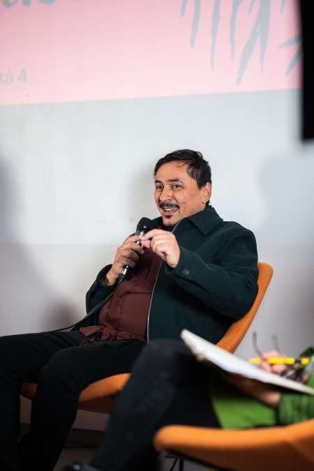 HYB4 Čítárna: Slovo se pak mění v boha, který je rostlinou Nad ekopoetikou a překladem