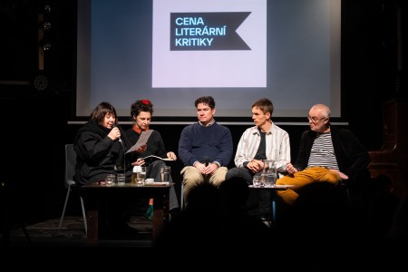 HYB4 Čítárna: Debata Ceny literární kritiky nad nominacemi za prózu 2025