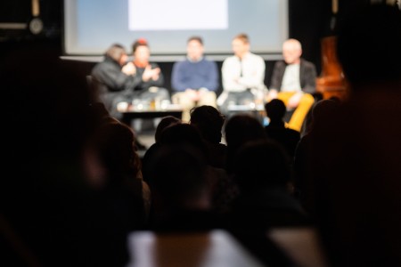 HYB4 Čítárna: Debata Ceny literární kritiky nad nominacemi za prózu 2025