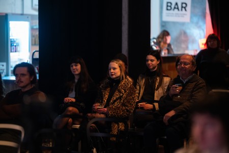 HYB4 Čítárna: Debata Ceny literární kritiky nad nominacemi za poezii 2025