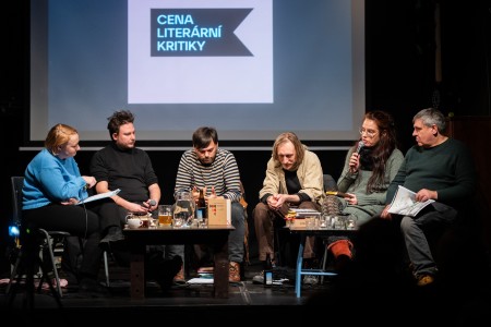 HYB4 Čítárna: Debata Ceny literární kritiky nad nominacemi za poezii 2025