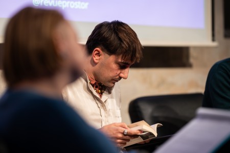 HYB4 Čítárna: Jsme to, co čteme 2.0 – Ficová, Macl, Trhoň