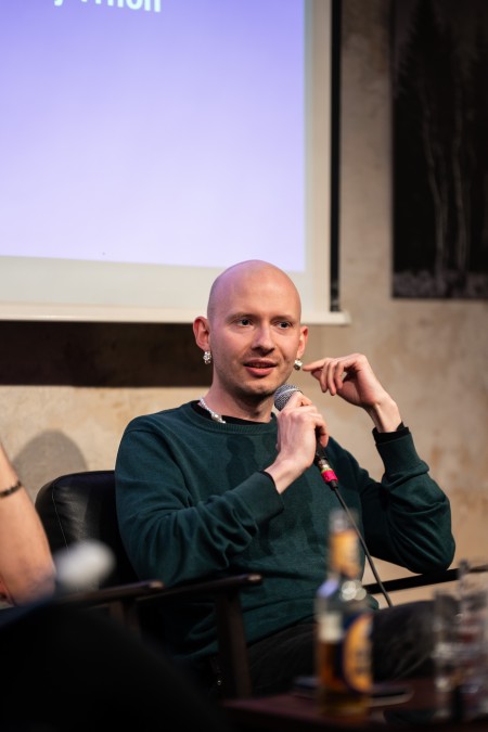 HYB4 Čítárna: Jsme to, co čteme 2.0 – Ficová, Macl, Trhoň