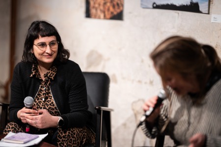 HYB4 Čítárna: doma kosti šťávy chemie | básnictvo